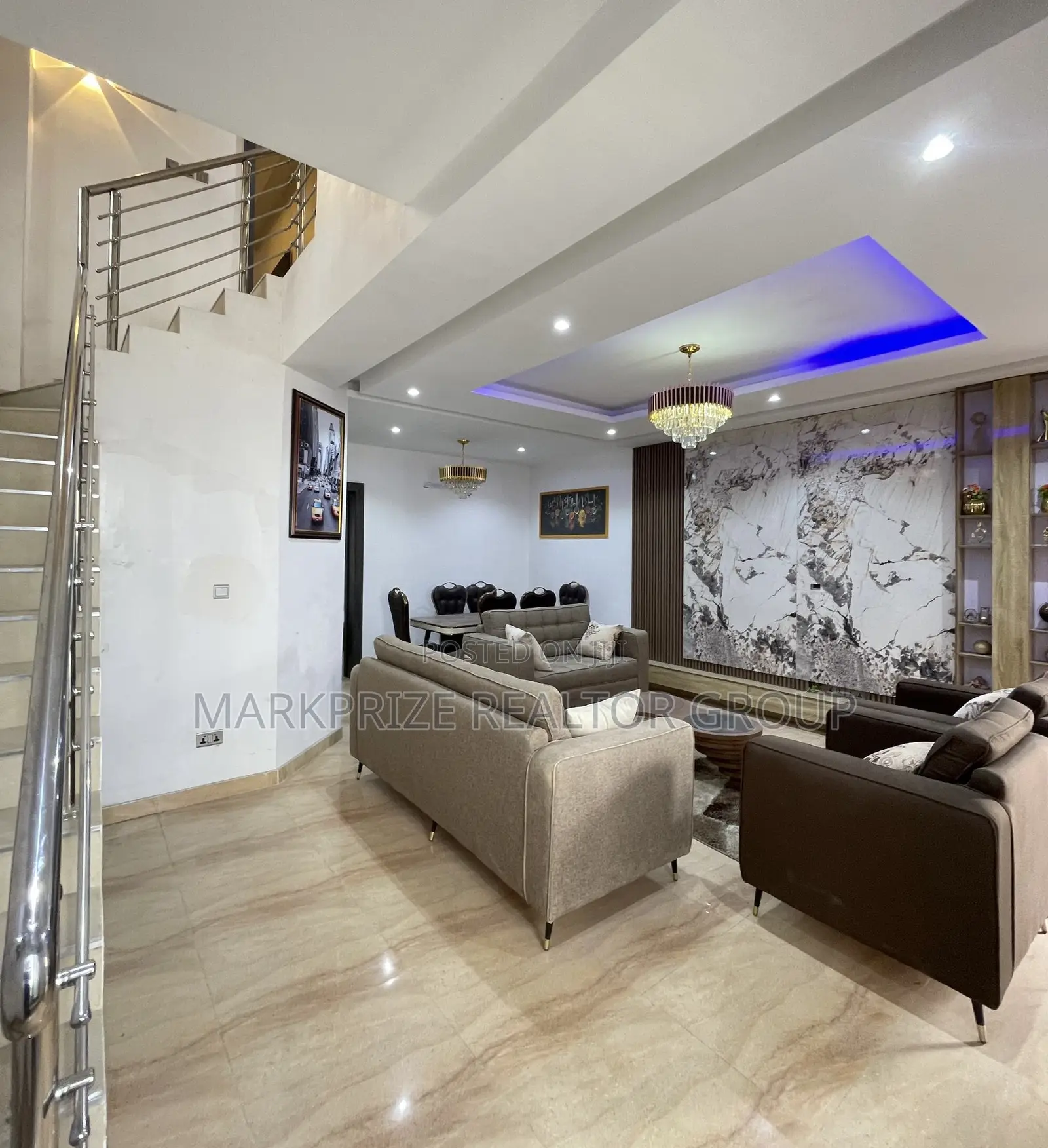 4bdrm Maisonette in Surulere Lagos for sale in Surulere