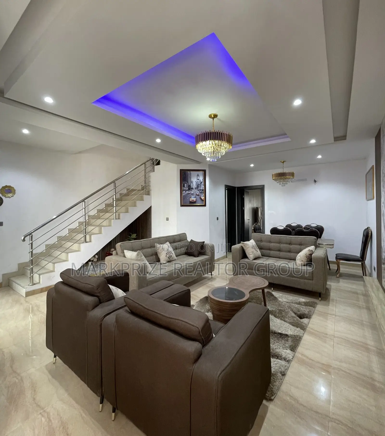 4bdrm Maisonette in Surulere Lagos for sale in Surulere