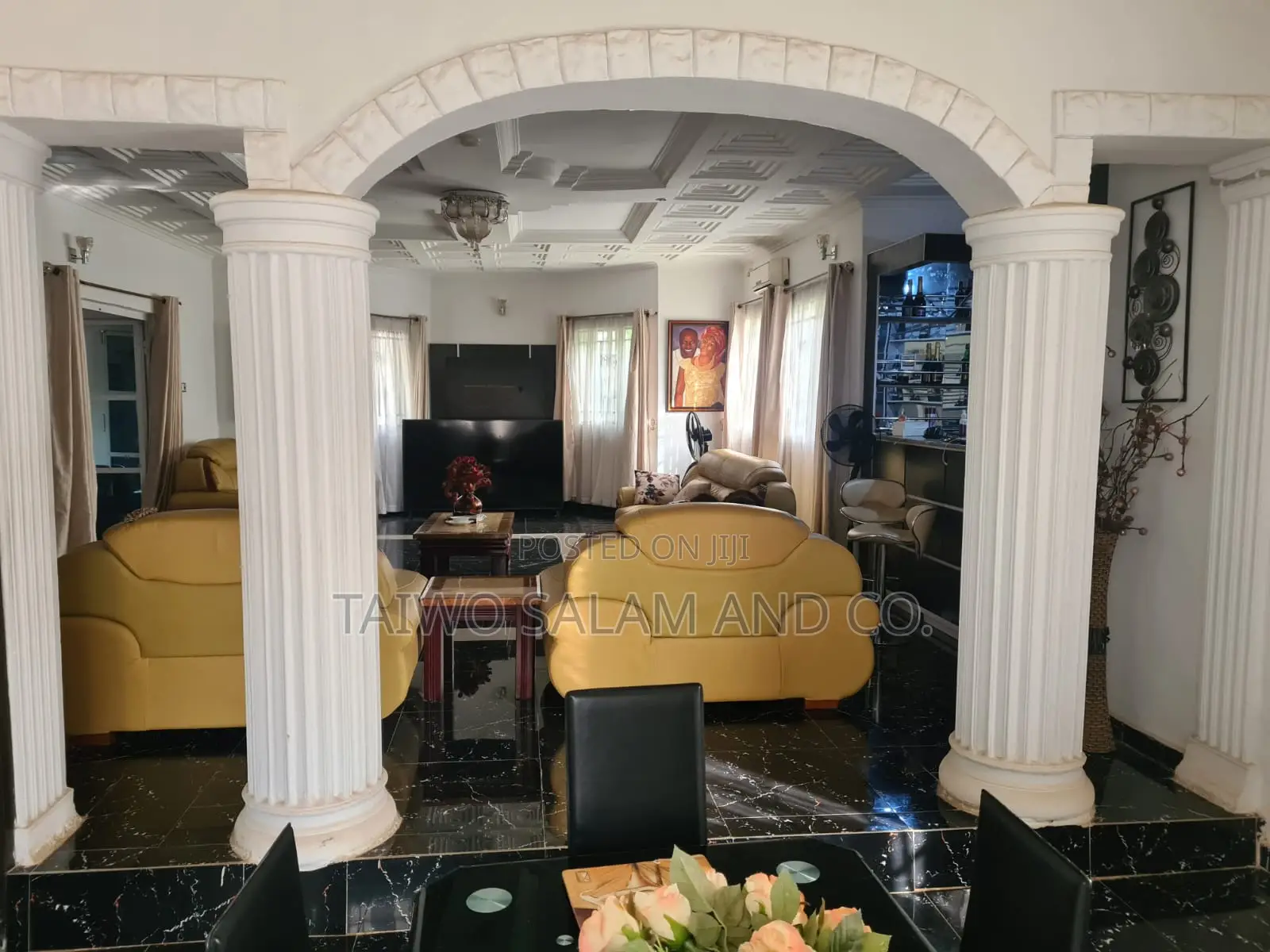 5bdrm Duplex in Ologuneru for sale in Ologuneru