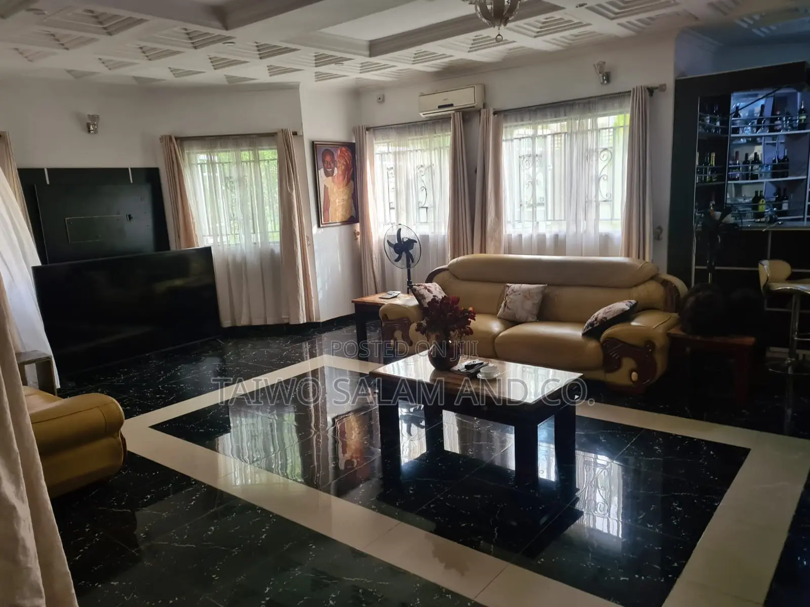 5bdrm Duplex in Ologuneru for sale in Ologuneru