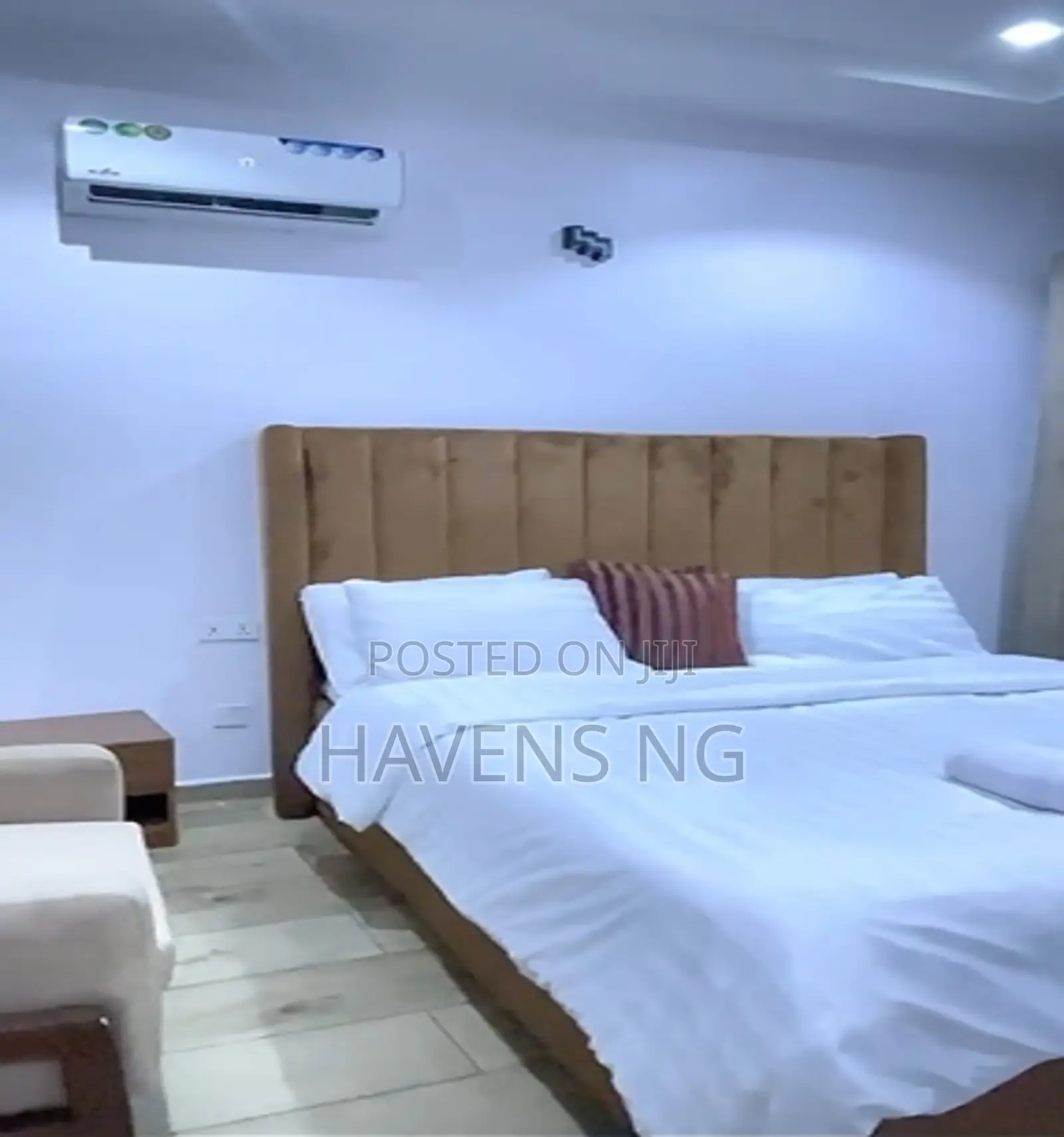 Apartment With Pool Gym in Lekki Phase 1. in Lekki Phase 1
