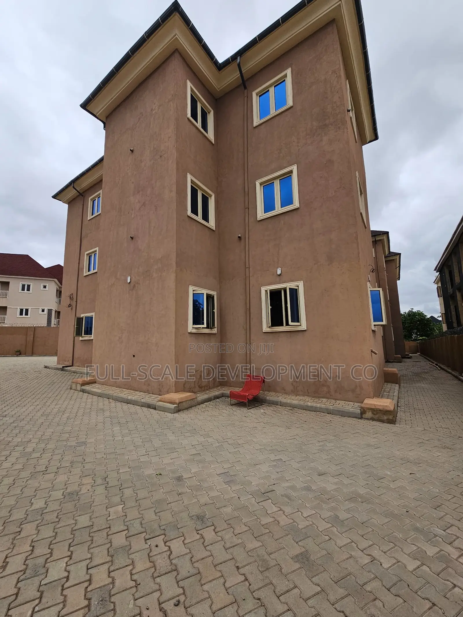 3bdrm Block of Flats in A Block Of 9 Nos., Durumi for sale in Durumi