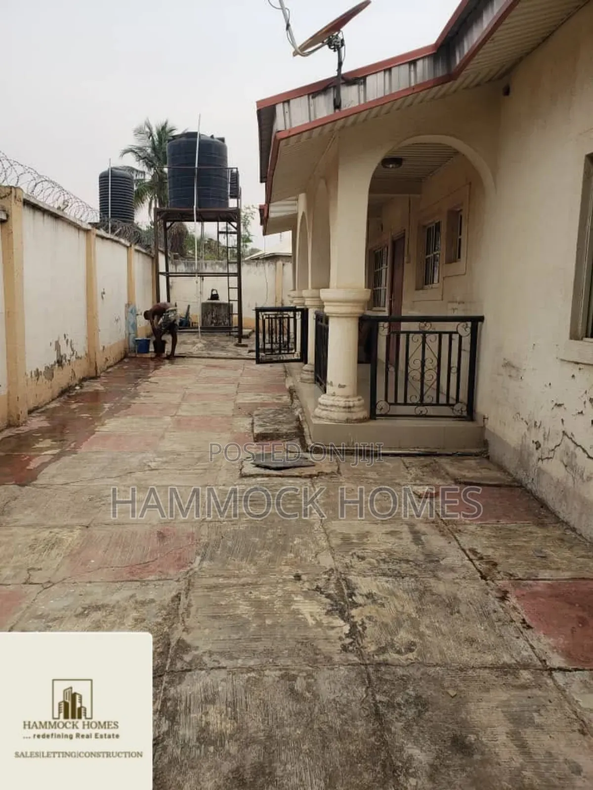 5bdrm Bungalow in Ibugbe Alafia Area, Ibadan for sale in Ibadan