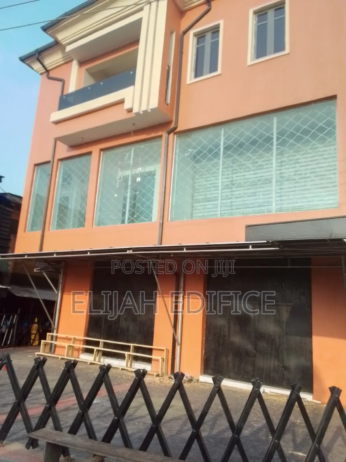 Furnished 2bdrm Block of Flats in Ayangburen, Ikorodu Garage for rent in Ikorodu Garage