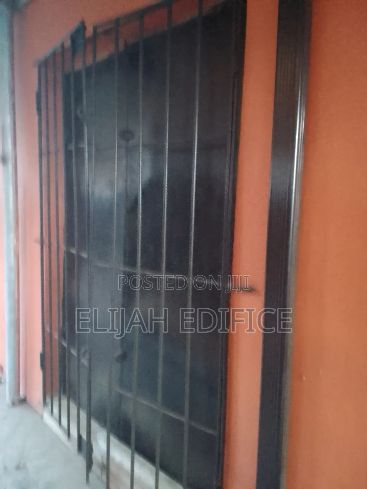 Shop Available for Lease at Garage,Facing Road Ikorodu in Ikorodu Garage