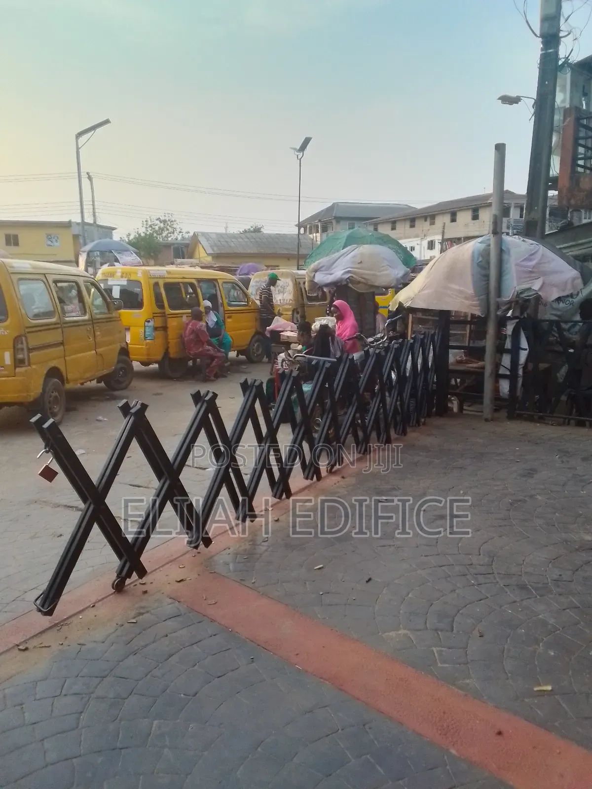Shop Available for Lease at Garage,Facing Road Ikorodu in Ikorodu Garage
