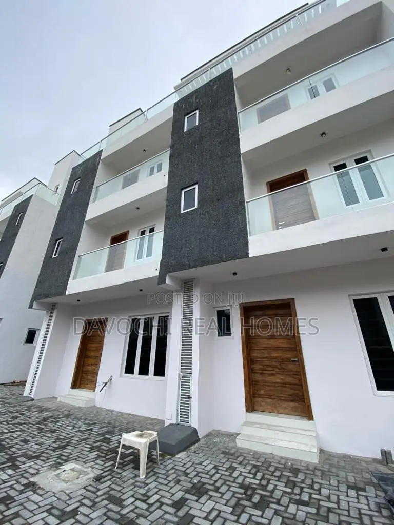 4bdrm Townhouse / Terrace in Lekki Phase 1 for rent in Lekki Phase 1