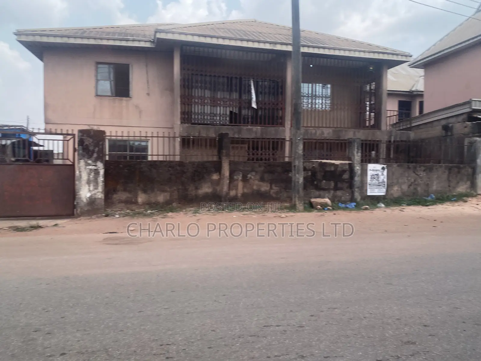12bdrm Block of Flats in Benin City for sale in Benin City