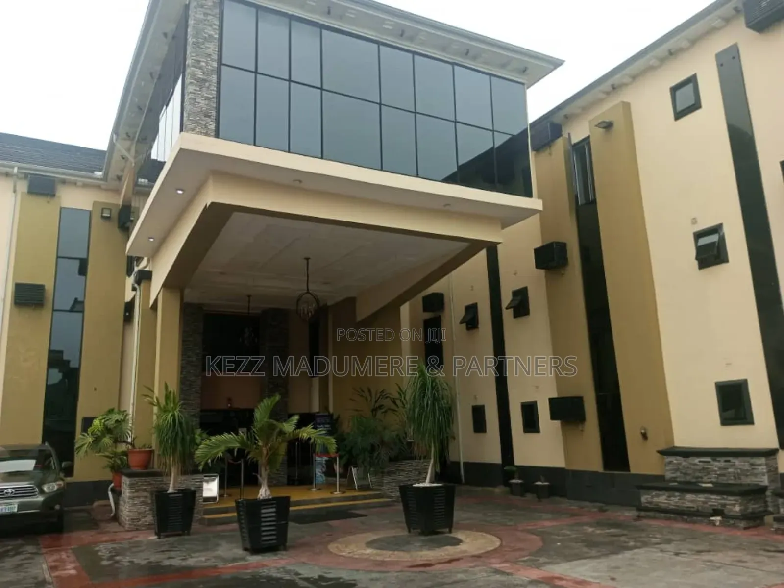 For Sale : Functional 47 Rooms Hotel in Owerri , Imo State in Port-Harcourt