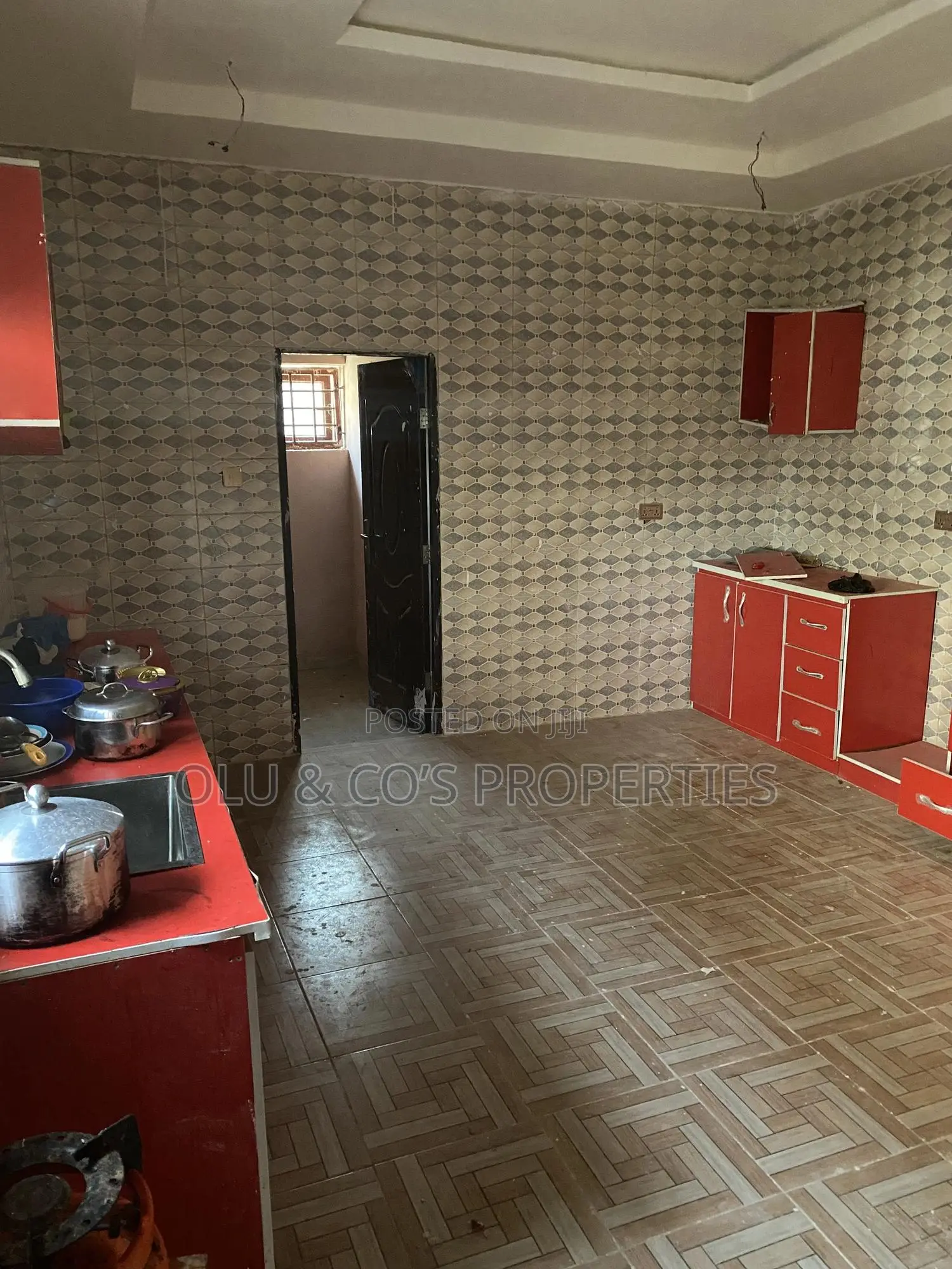 4bdrm Duplex in An Estate Around Nut for rent in Lugbe District