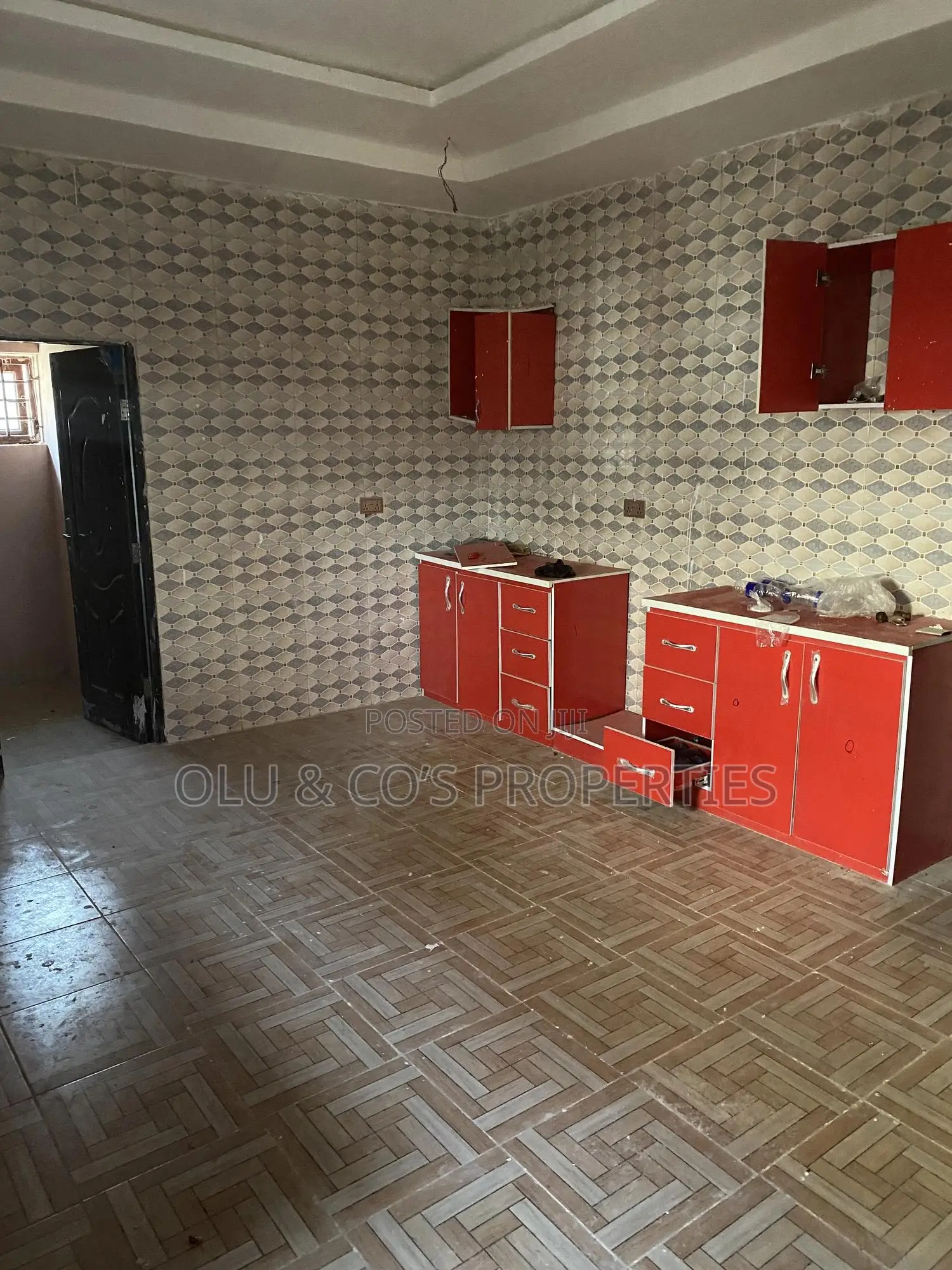 4bdrm Duplex in An Estate Around Nut for rent in Lugbe District