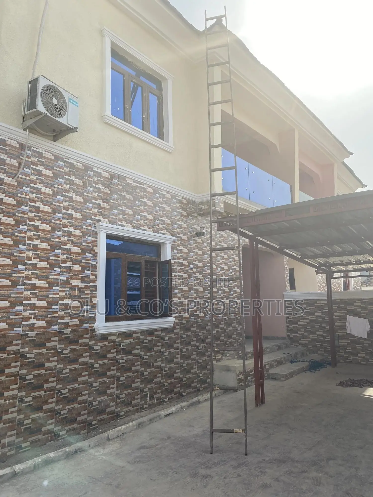 4bdrm Duplex in An Estate Around Nut for rent in Lugbe District