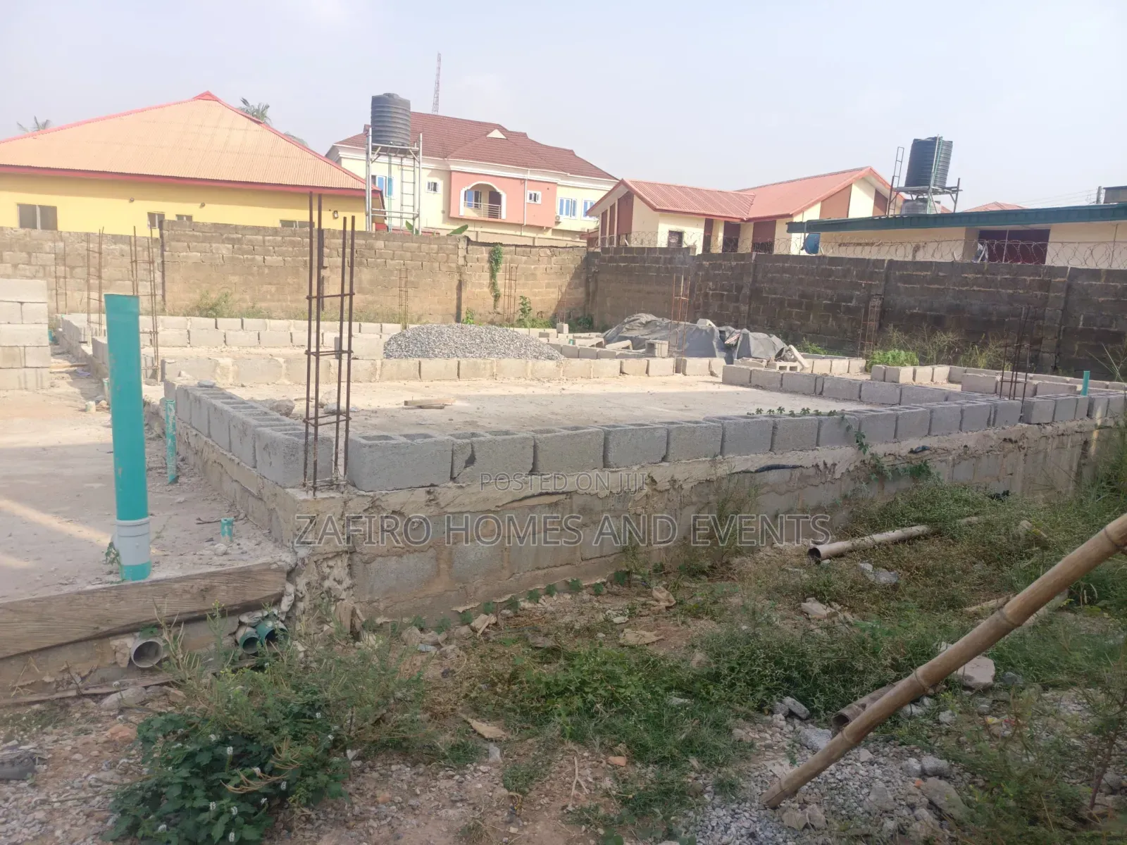 500m2 Plot of Land With Three Units of 2-Bedroom Duplexes in Ibadan