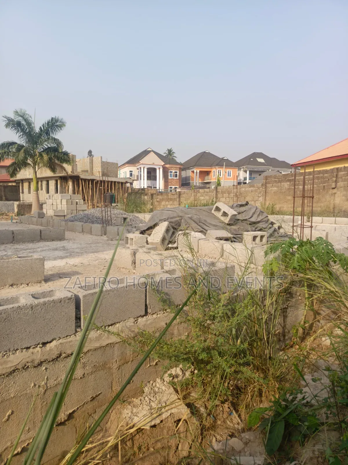 500m2 Plot of Land With Three Units of 2-Bedroom Duplexes in Ibadan