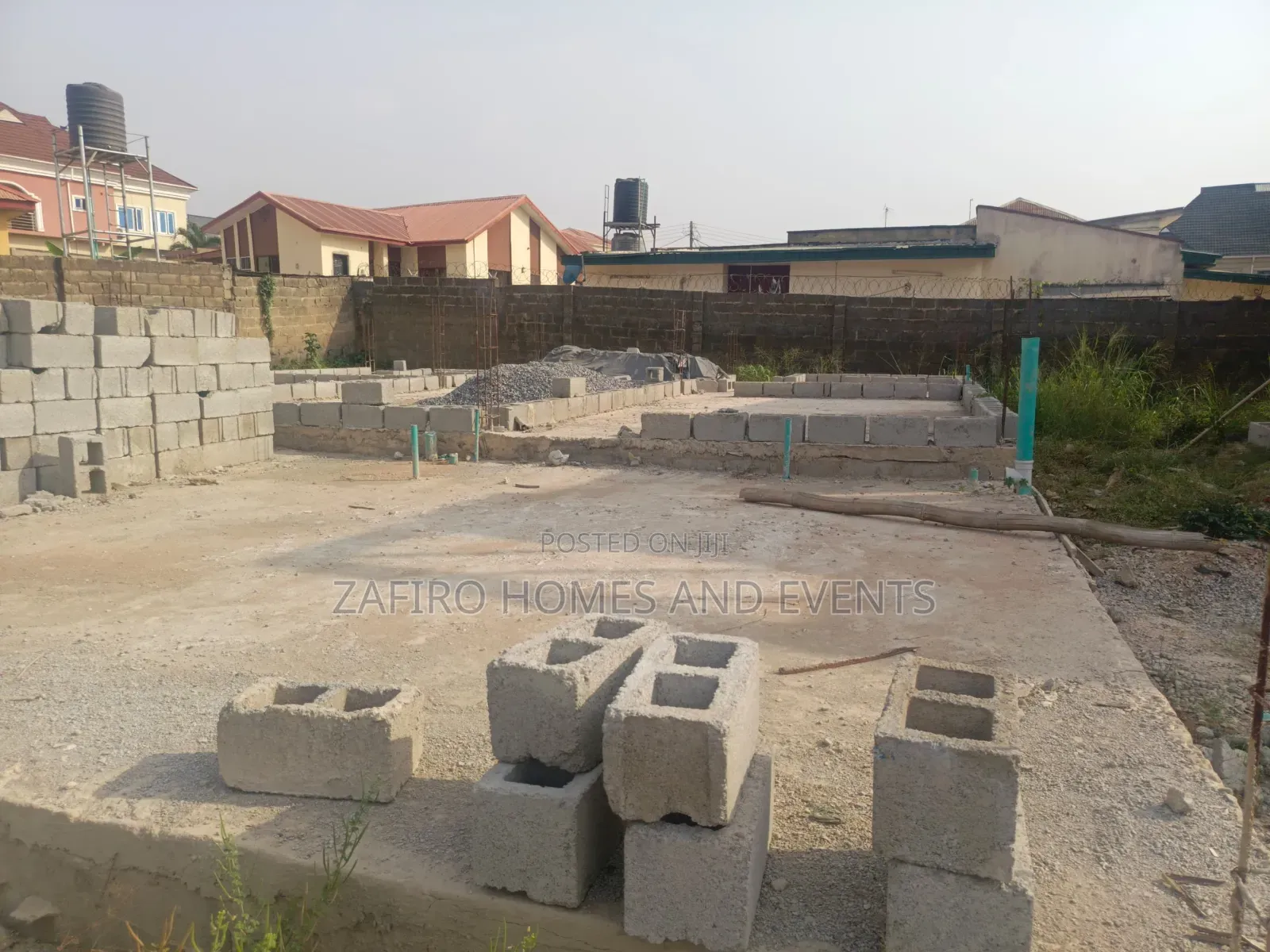 500m2 Plot of Land With Three Units of 2-Bedroom Duplexes in Ibadan