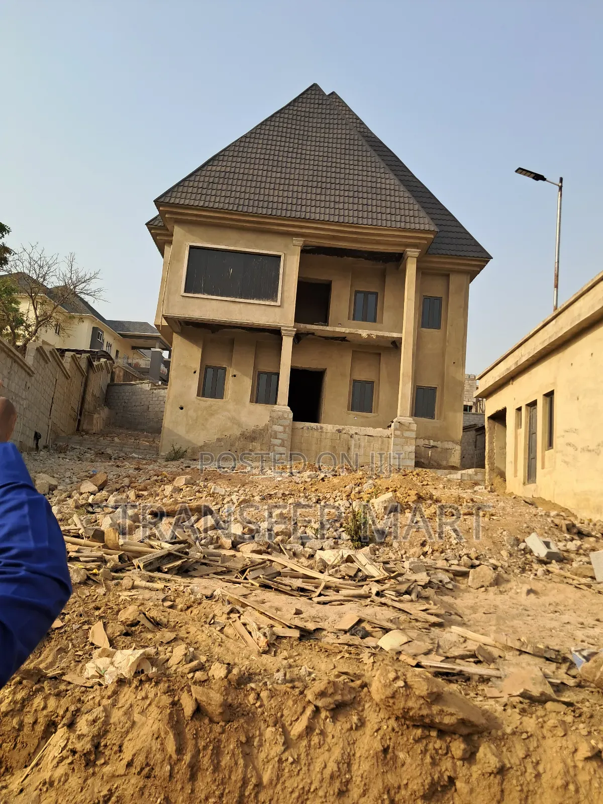 7bdrm Duplex in Admiralty Estate, Asokoro for sale in Asokoro