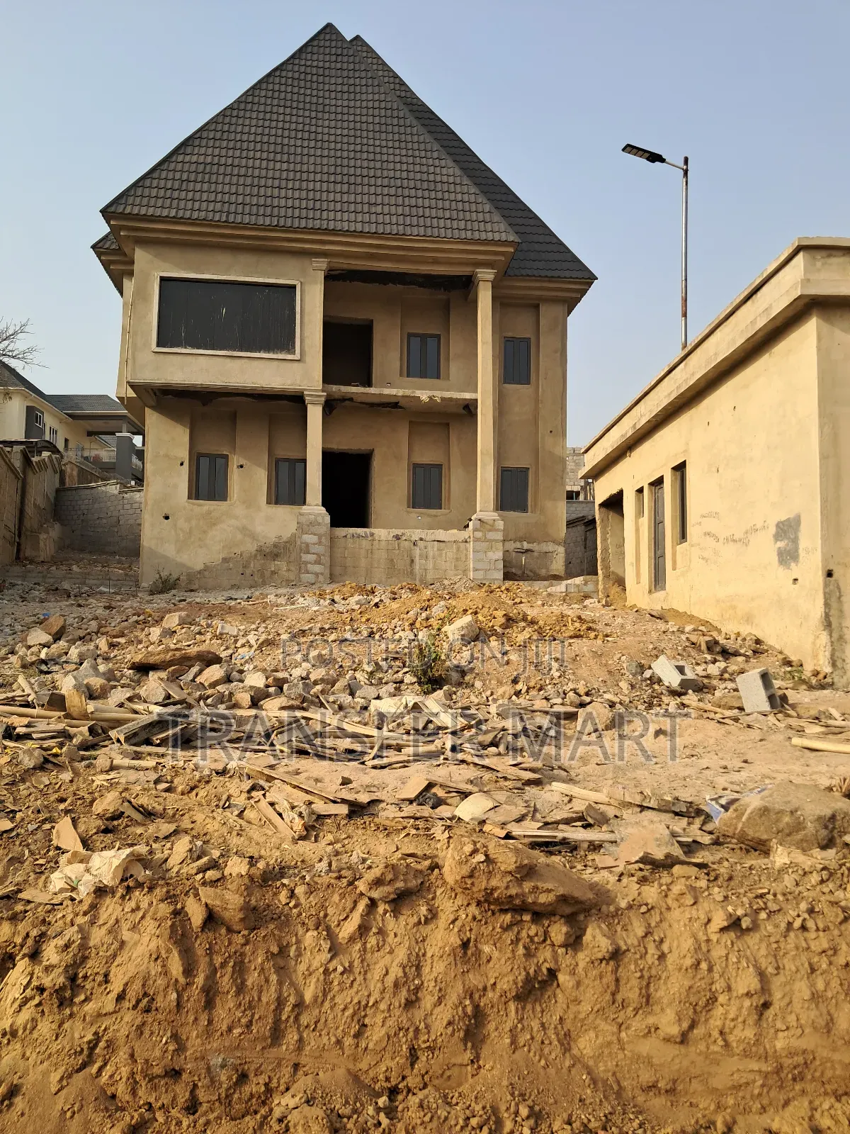 7bdrm Duplex in Admiralty Estate, Asokoro for sale in Asokoro