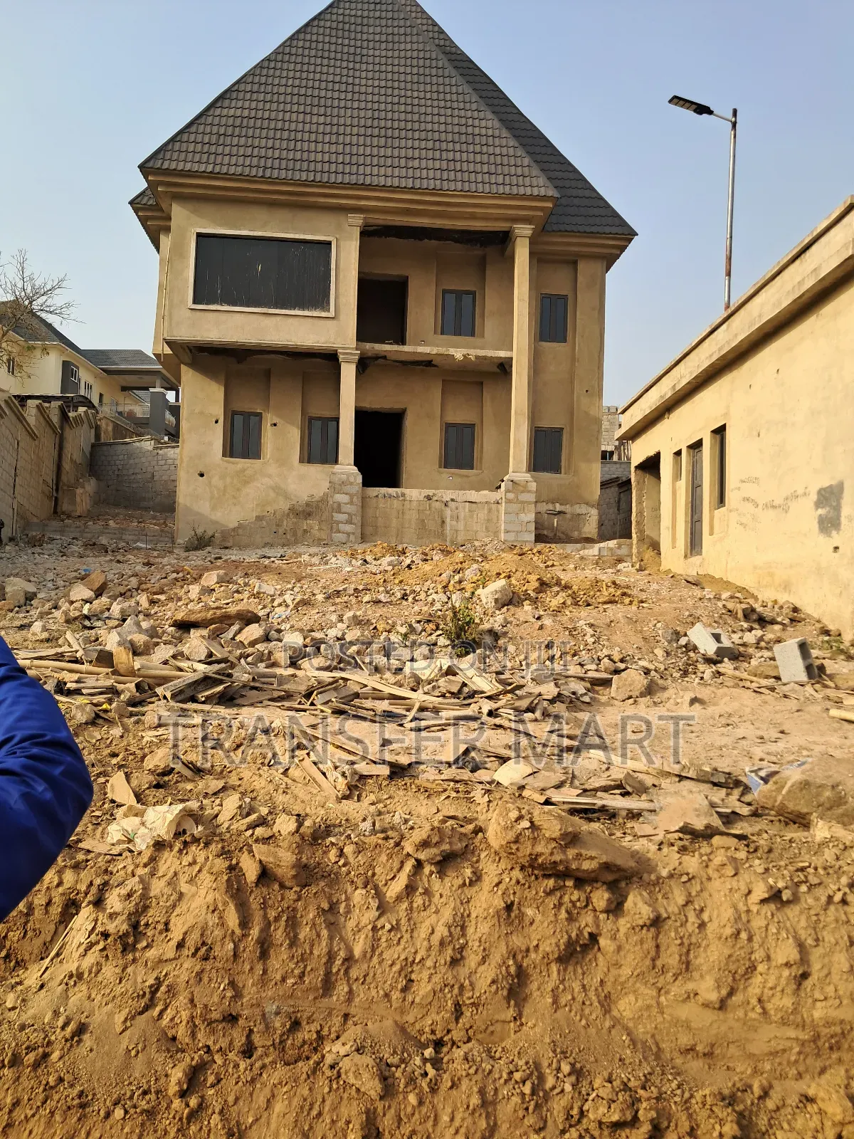 7bdrm Duplex in Admiralty Estate, Asokoro for sale in Asokoro