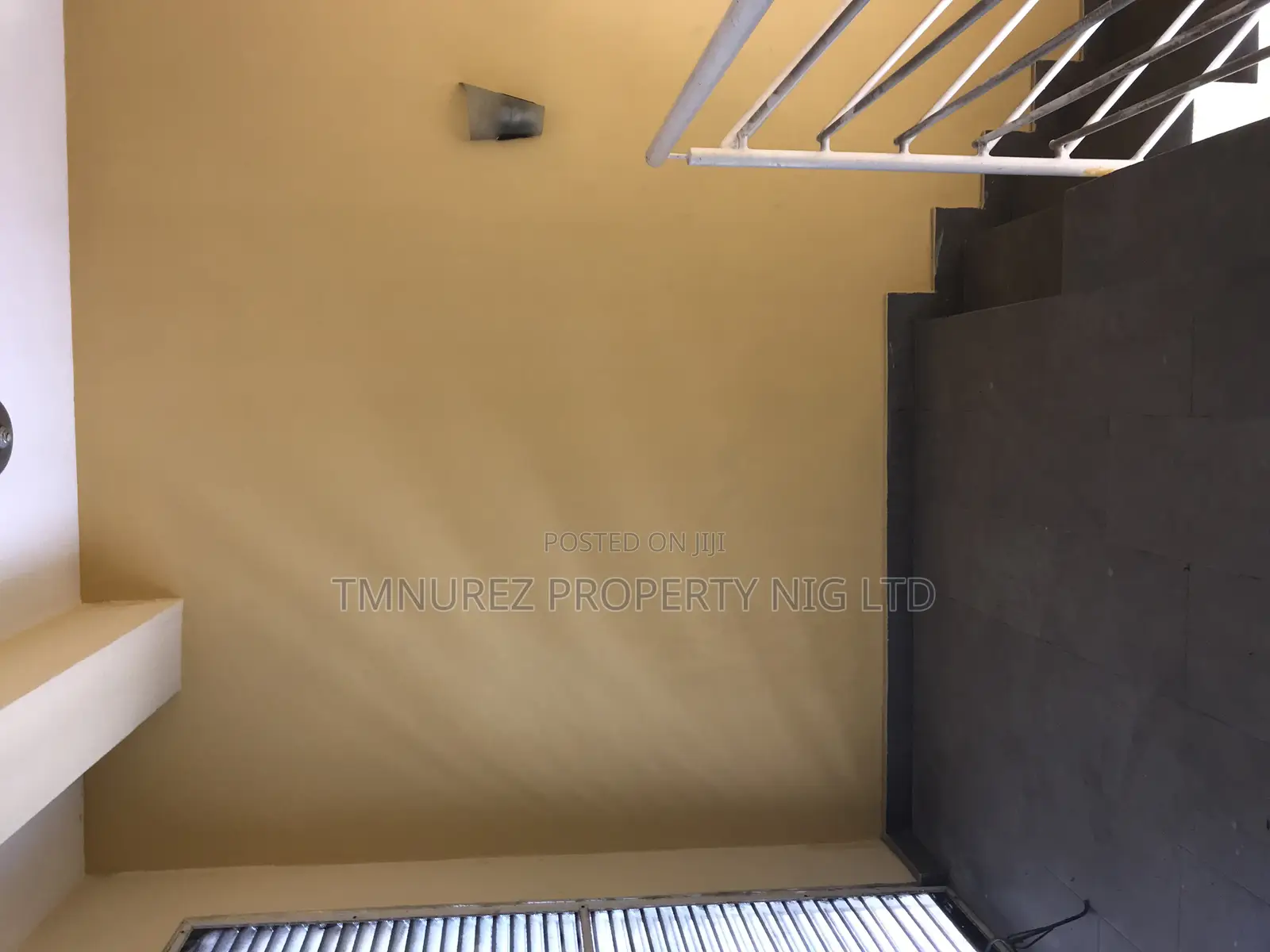 3bedroom Apertment for Rent for an Office in Lekki Expressway