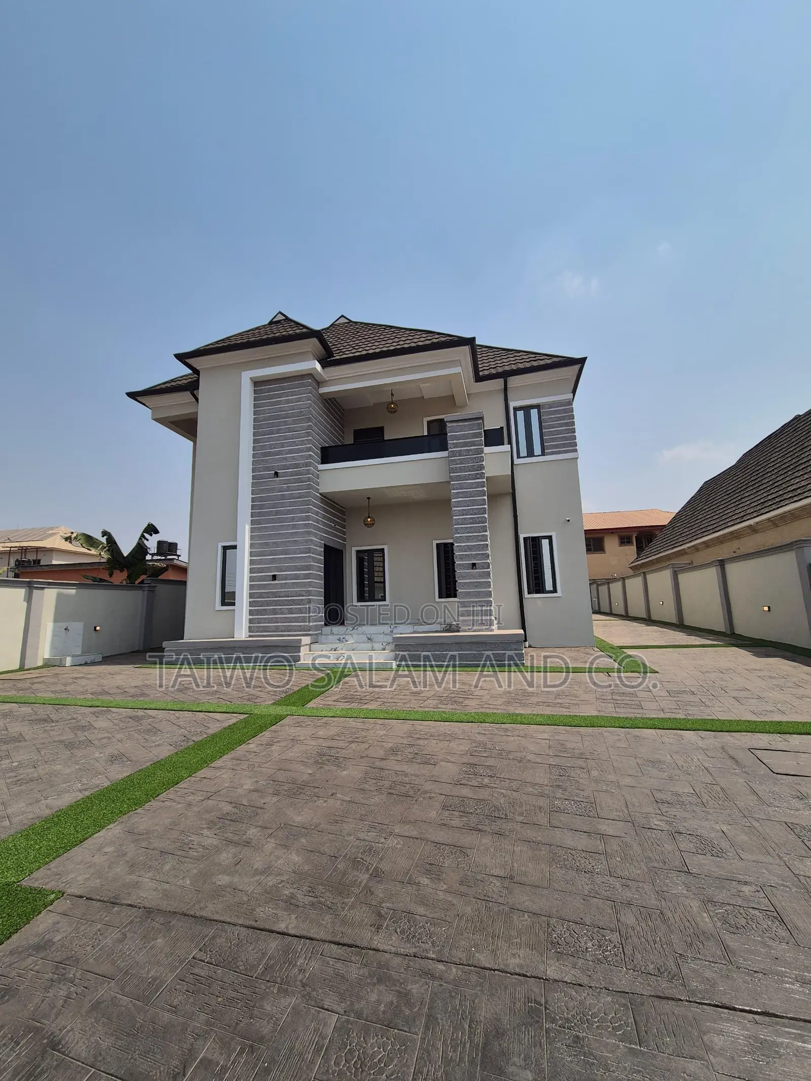 4bdrm Duplex in Oluyole Estate for sale in Oluyole Estate