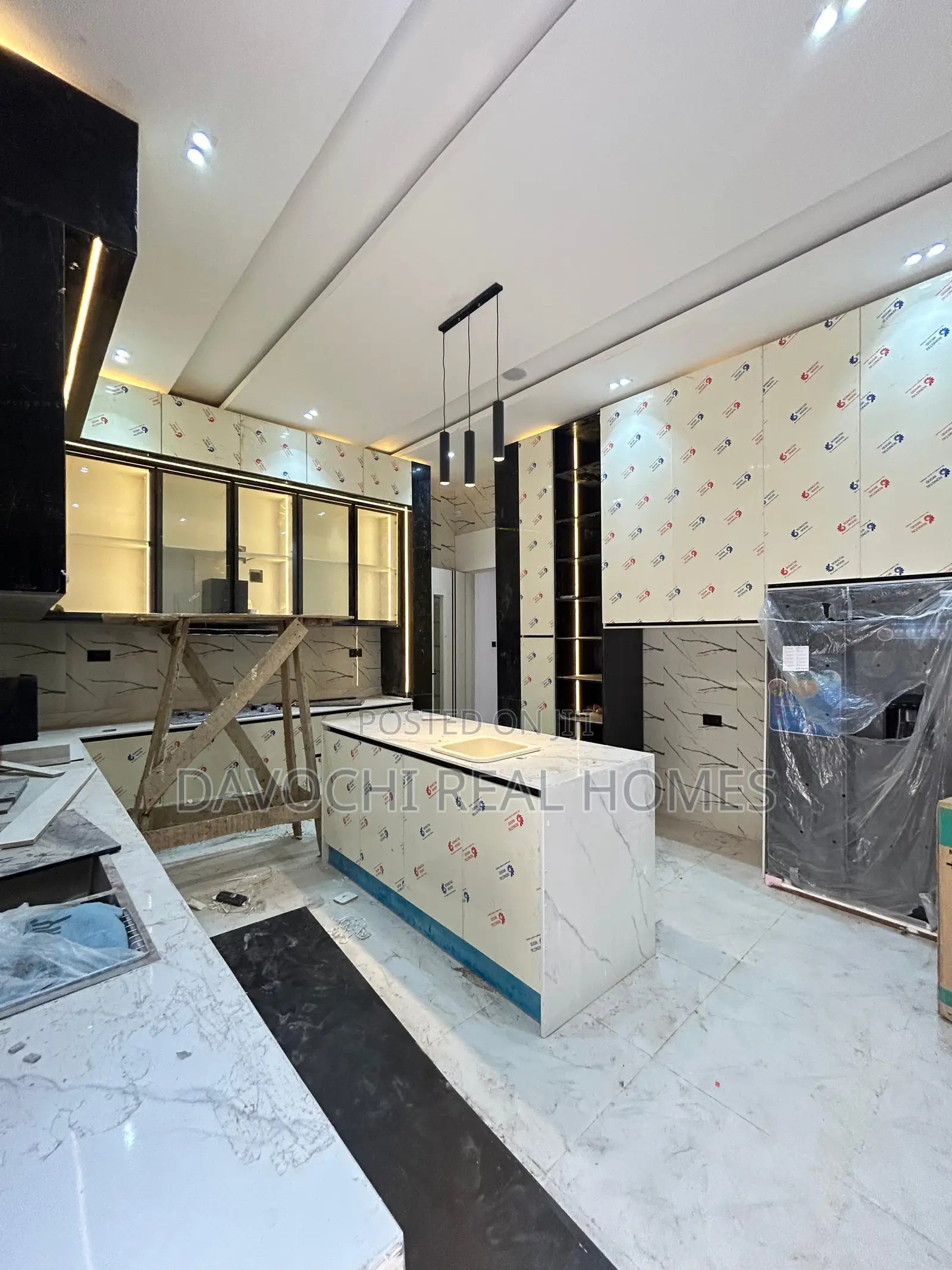 Furnished 5bdrm Duplex in Idado, Lekki Phase1 for sale in Lekki Phase 1
