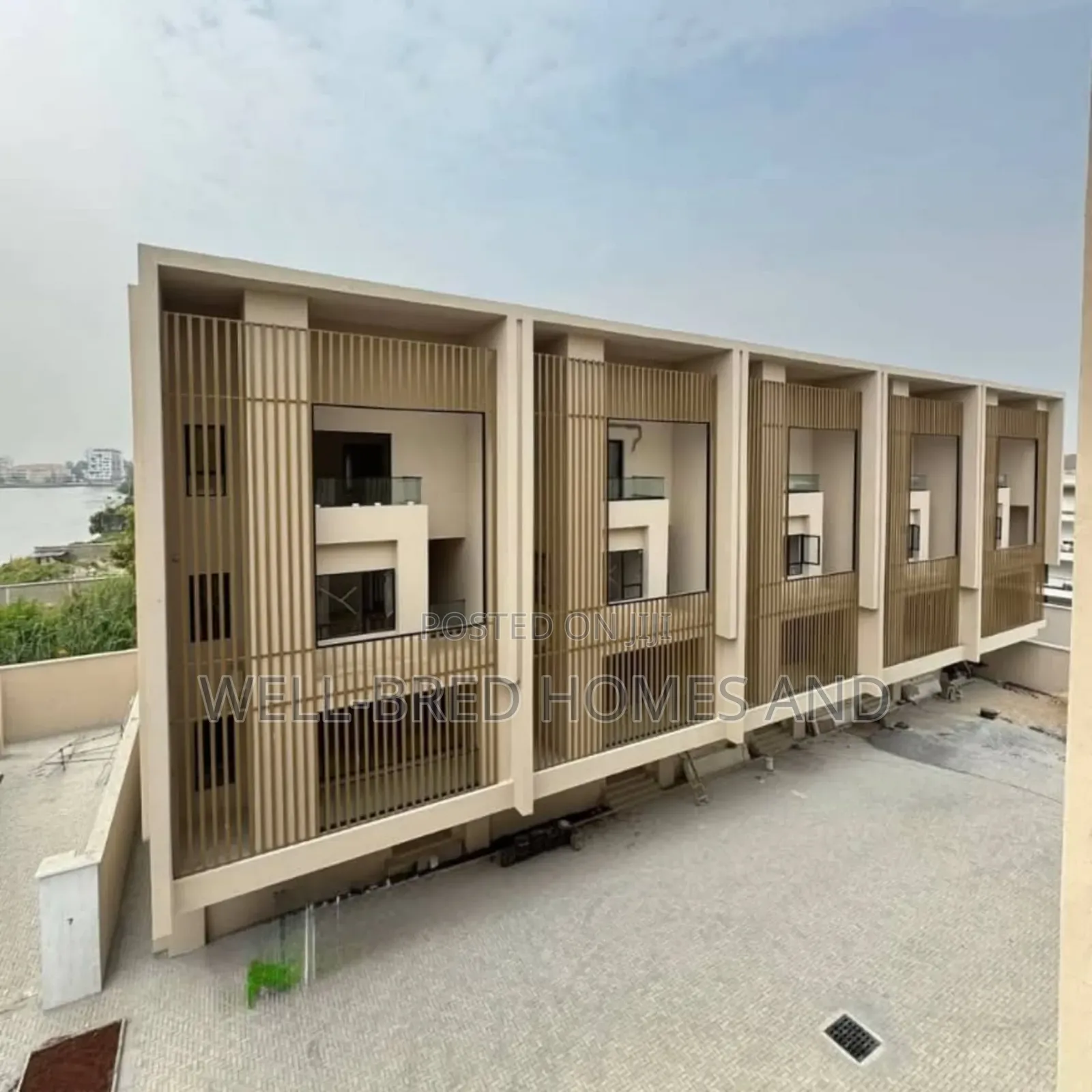 5bdrm Duplex in Banana Island for sale in Banana Island