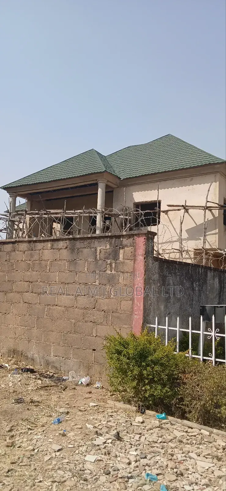 5bdrm Duplex in Jos for sale in Jos