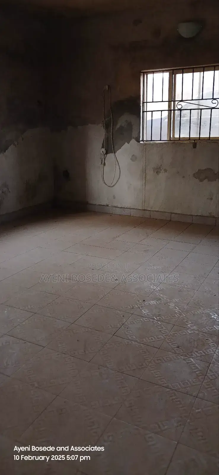 3bdrm Block of Flats in Pathfinder  Area, Obafemi-Owode for sale in Obafemi-Owode