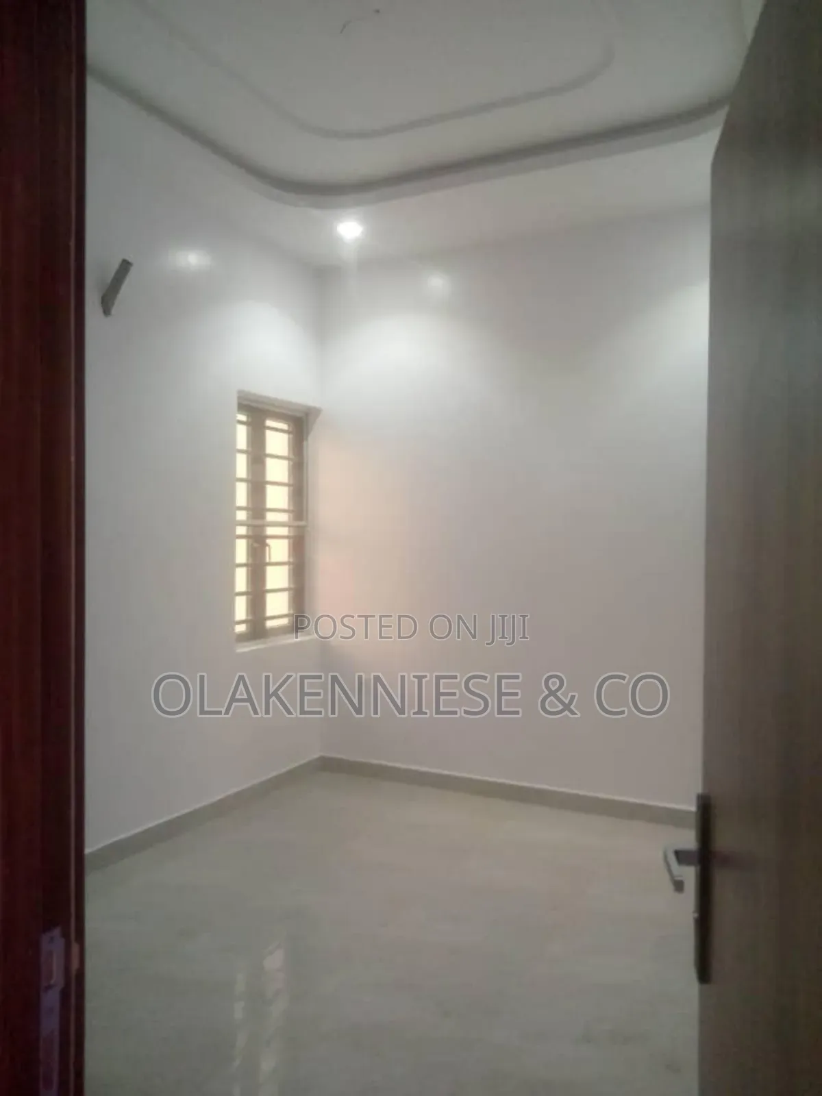 2bdrm Block of Flats in Awolowo for sale in Awolowo Way