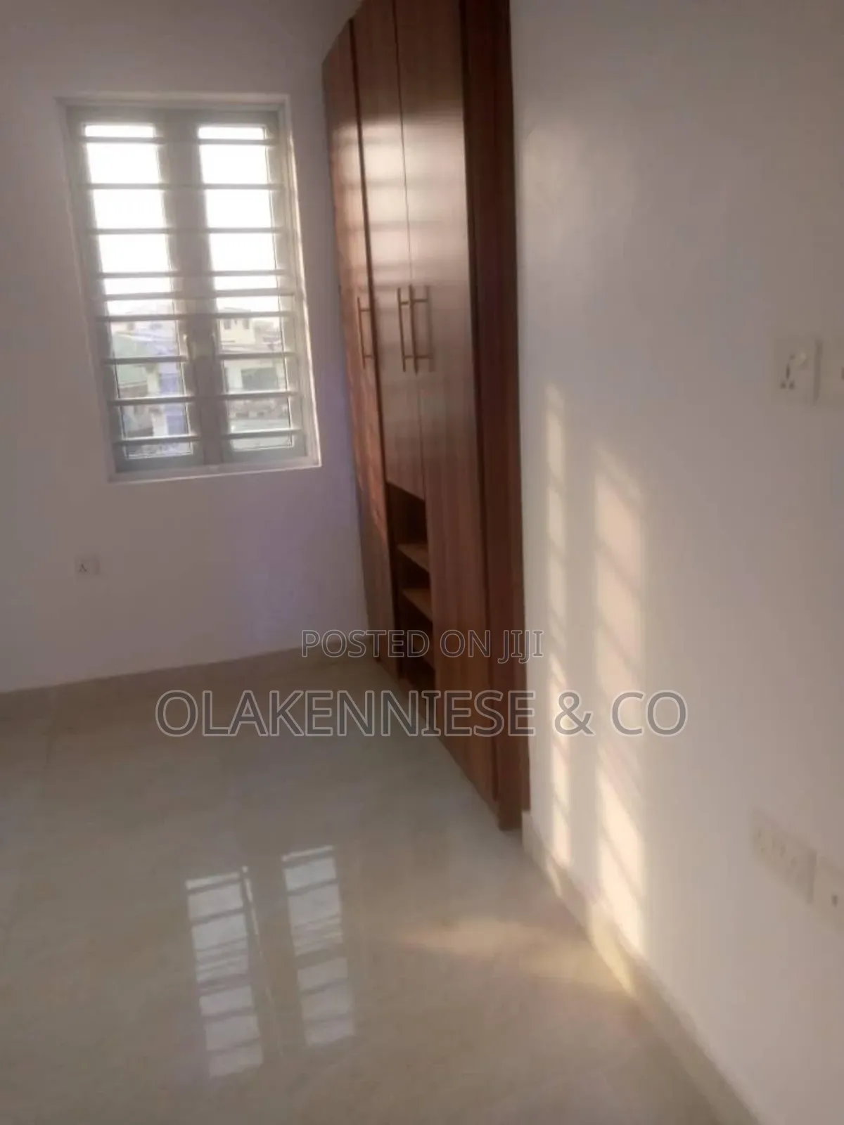 2bdrm Block of Flats in Awolowo for sale in Awolowo Way