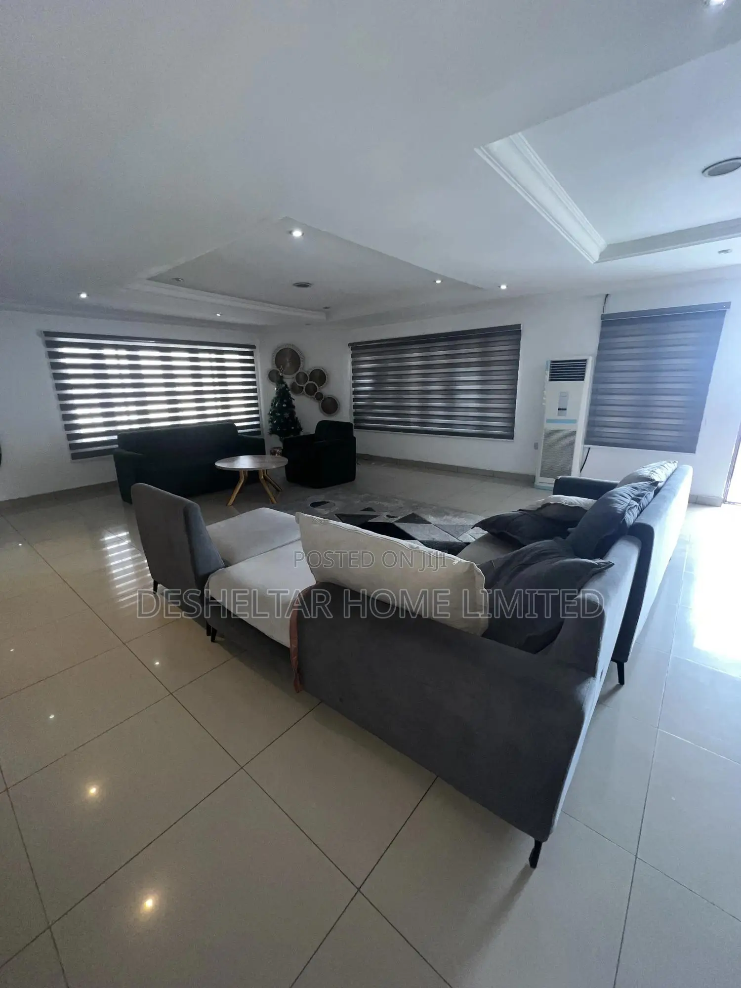 3bdrm Shared Apartment in Tpdc Building, Lekki for rent in Lekki