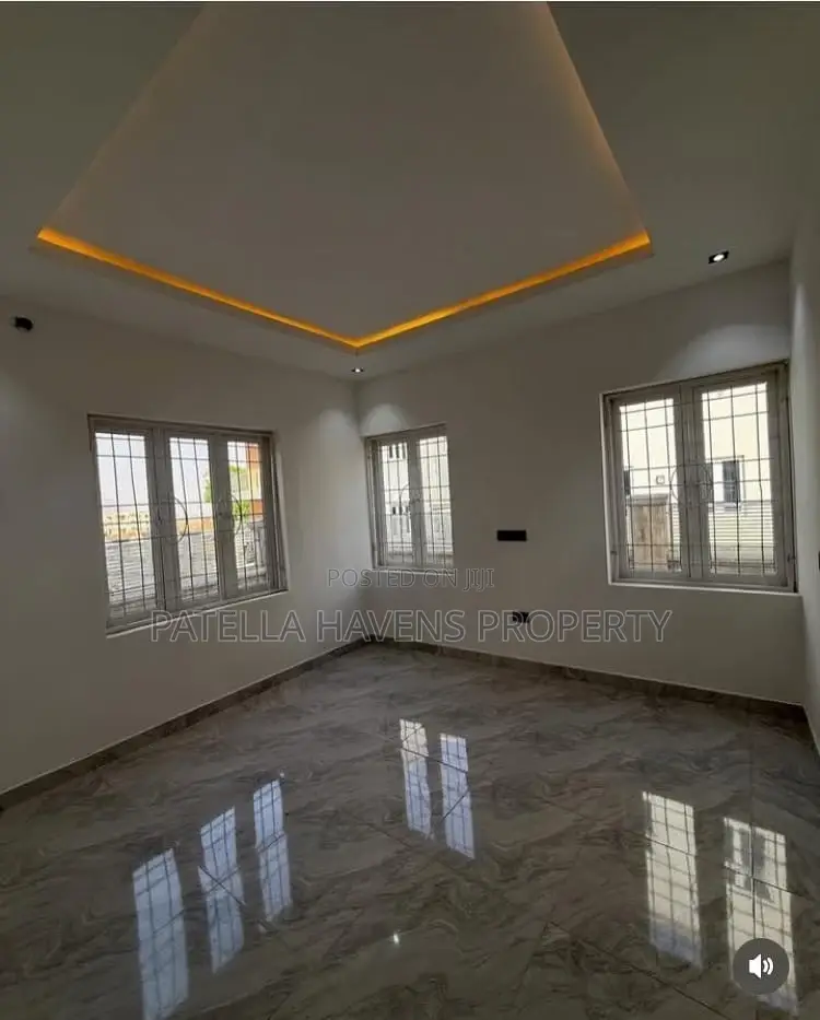 2bdrm Apartment in Lugbe District for sale in Lugbe District