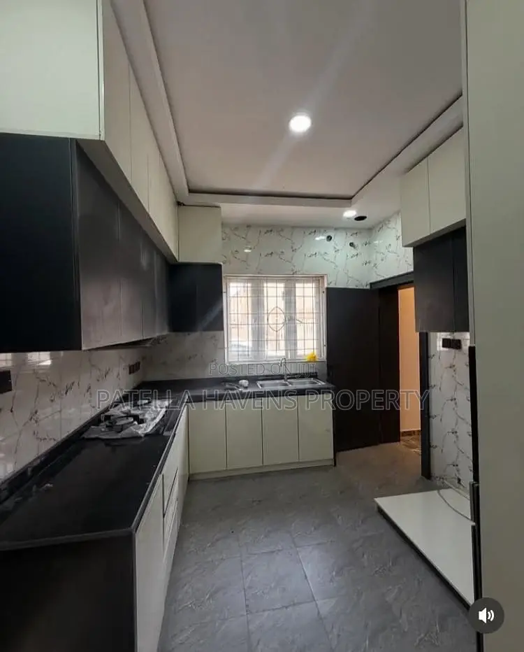 2bdrm Apartment in Lugbe District for sale in Lugbe District