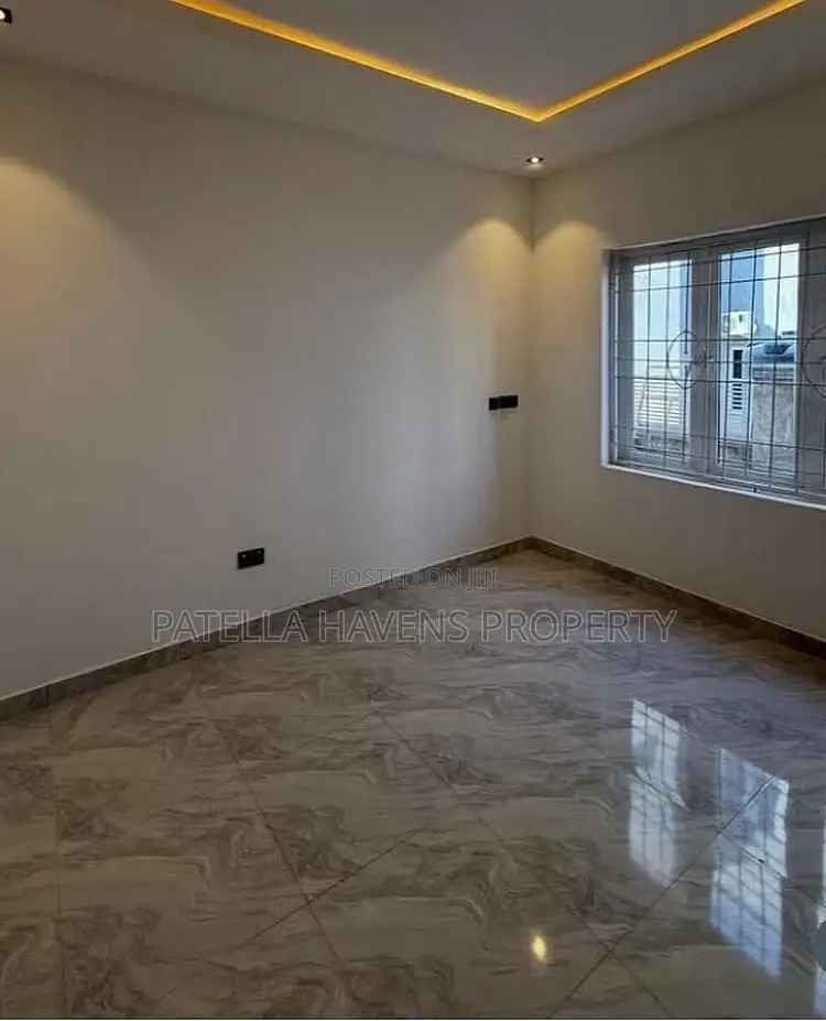 2bdrm Apartment in Lugbe District for sale in Lugbe District