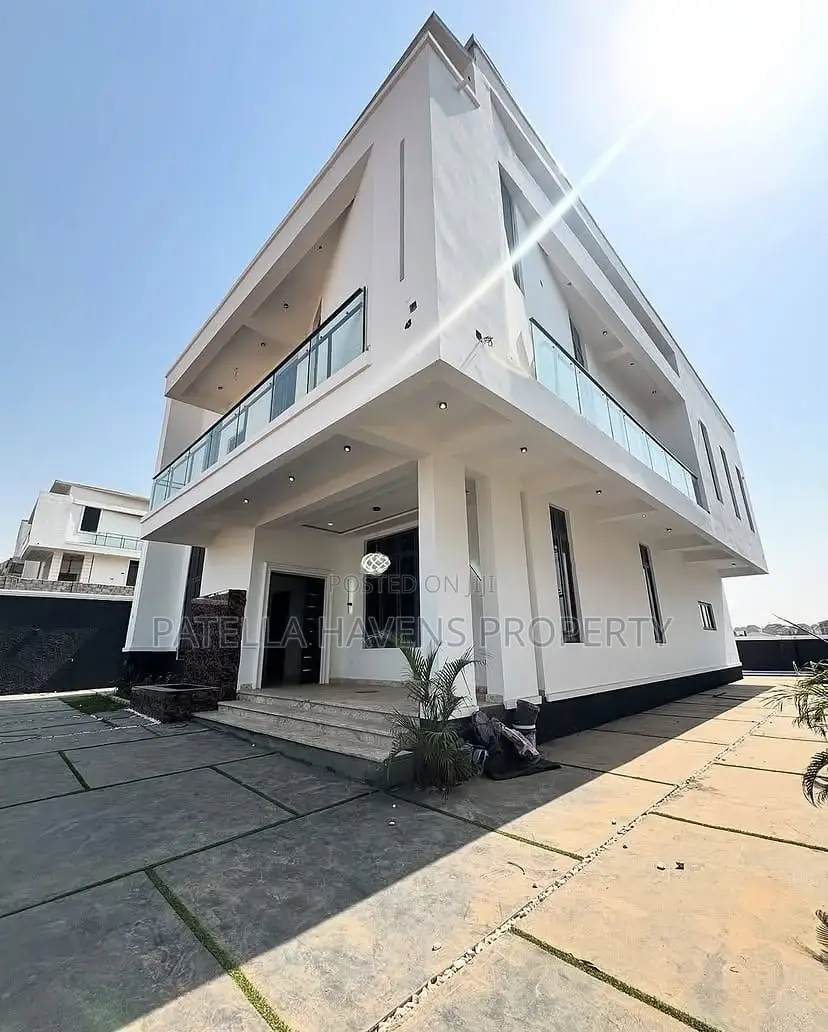 A New Prestigious Built Mansion in Galadimawa in Galadimawa