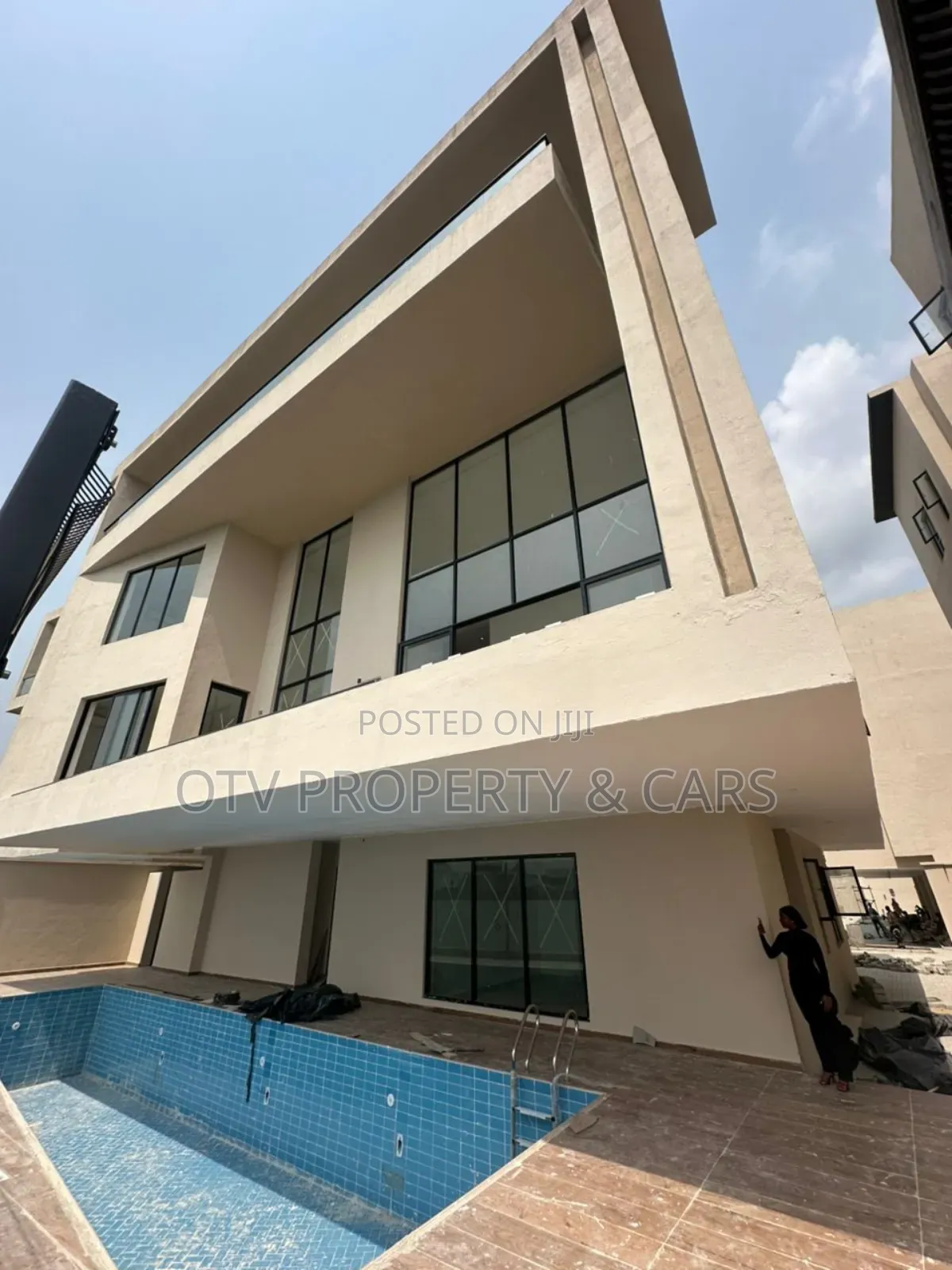 Furnished 5bdrm Duplex in Banana Island for sale in Banana Island