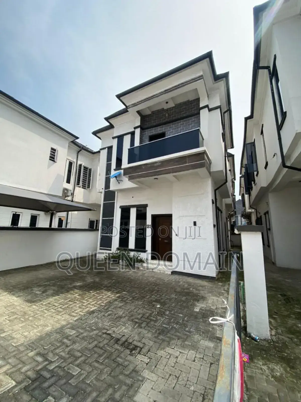 4bdrm Duplex in Secured Estate, Lekki for sale in Lekki