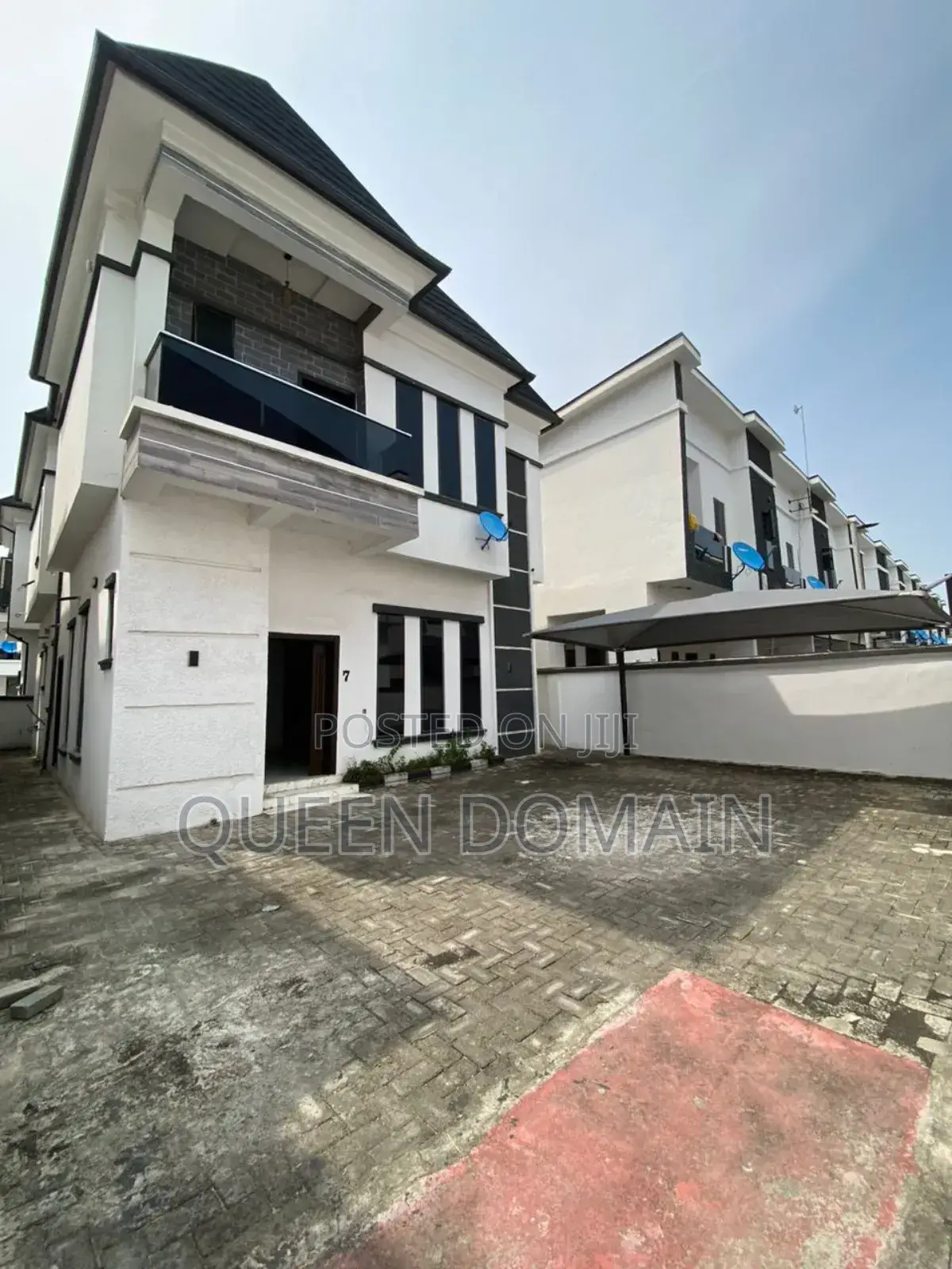 4bdrm Duplex in Secured Estate, Lekki for sale in Lekki