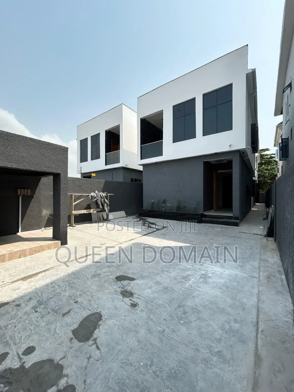 5bdrm Duplex in Lekki for sale in Lekki