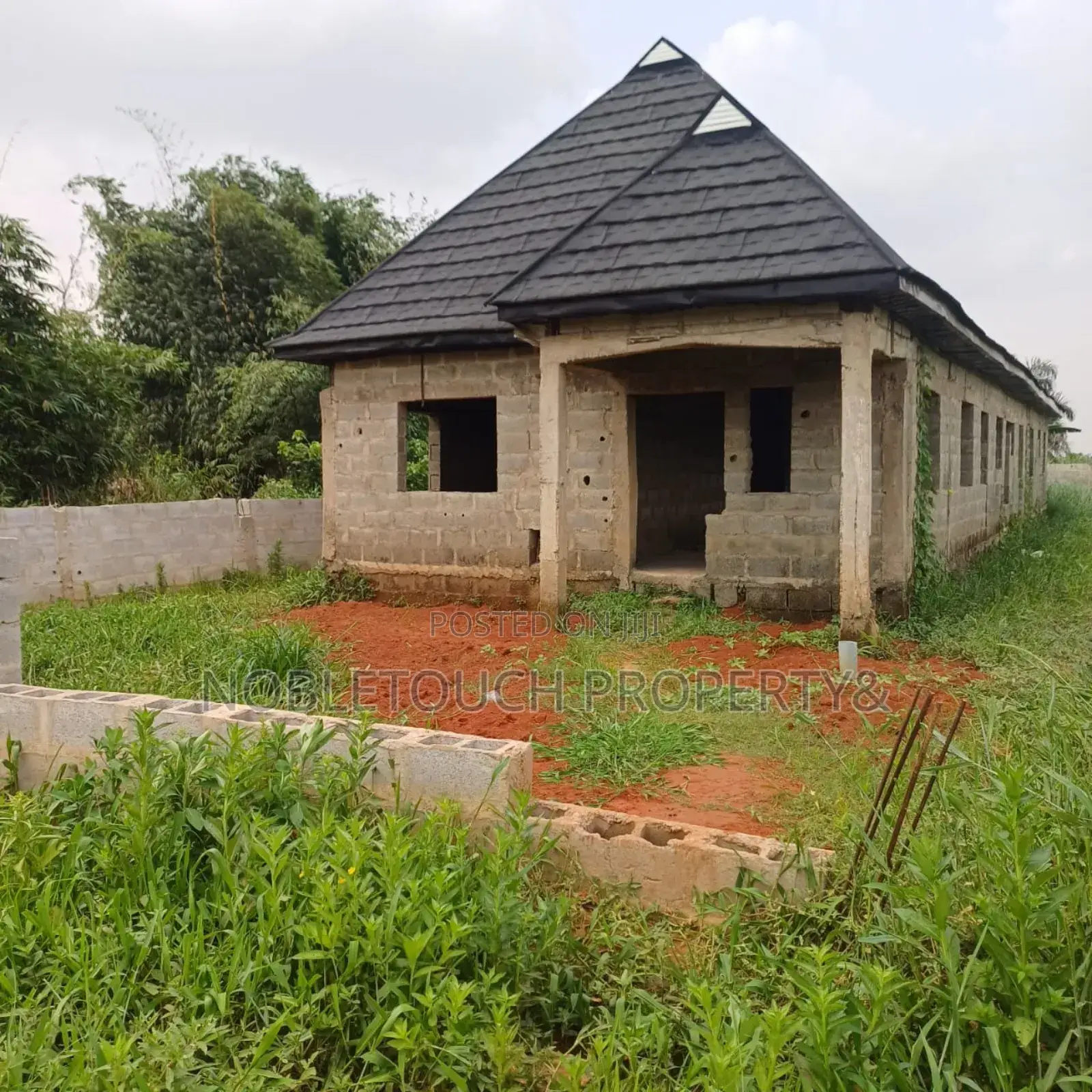3bdrm Bungalow In Ikola Ipaja Lagos For Sale in Ipaja