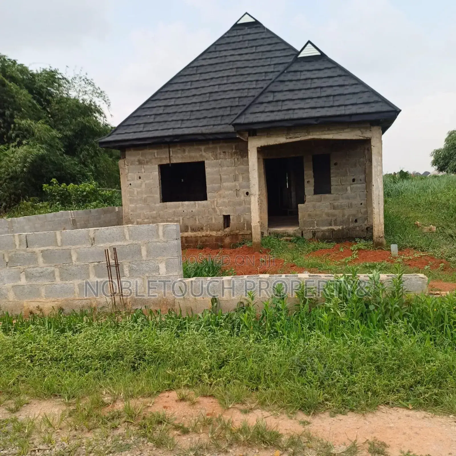 3bdrm Bungalow In Ikola Ipaja Lagos For Sale in Ipaja