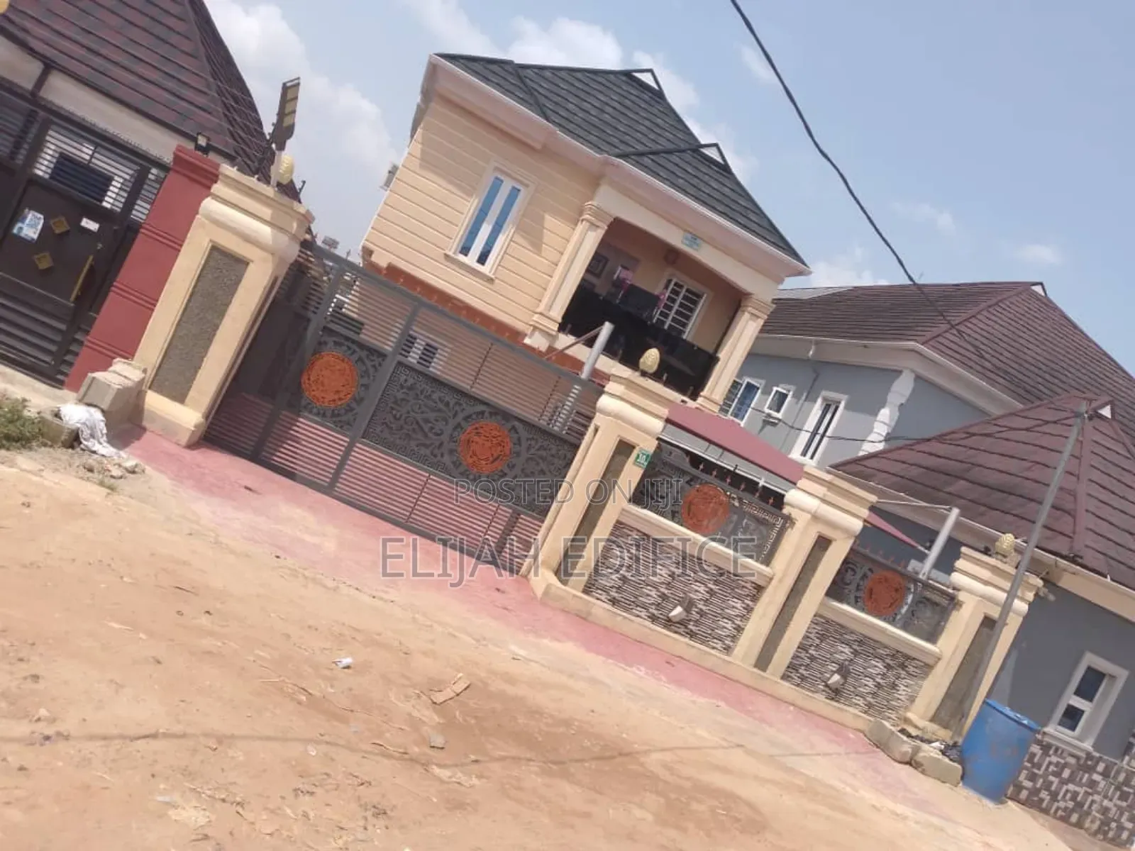 Furnished 8bdrm Block of Flats in Agbelekale,Ekoro, Abule Egba in Abule Egba