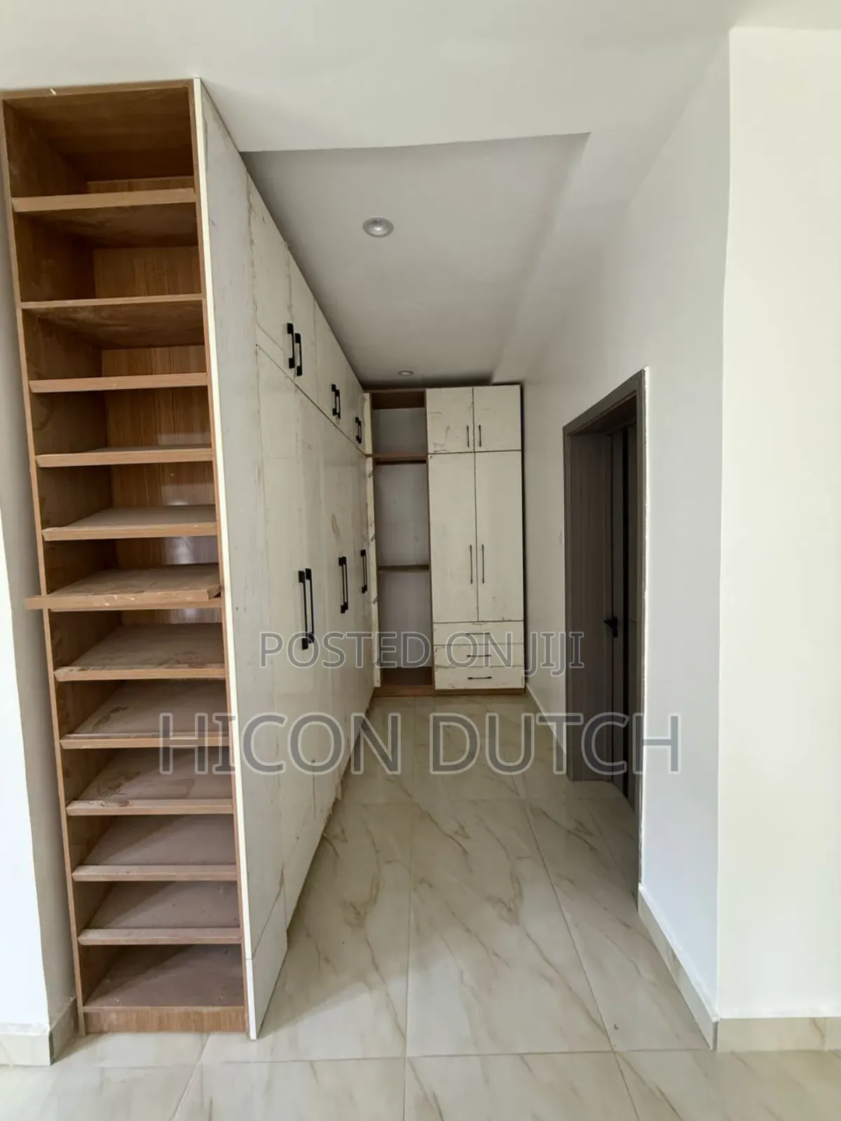 5bdrm Duplex in Admiralty City, Asokoro for sale in Asokoro