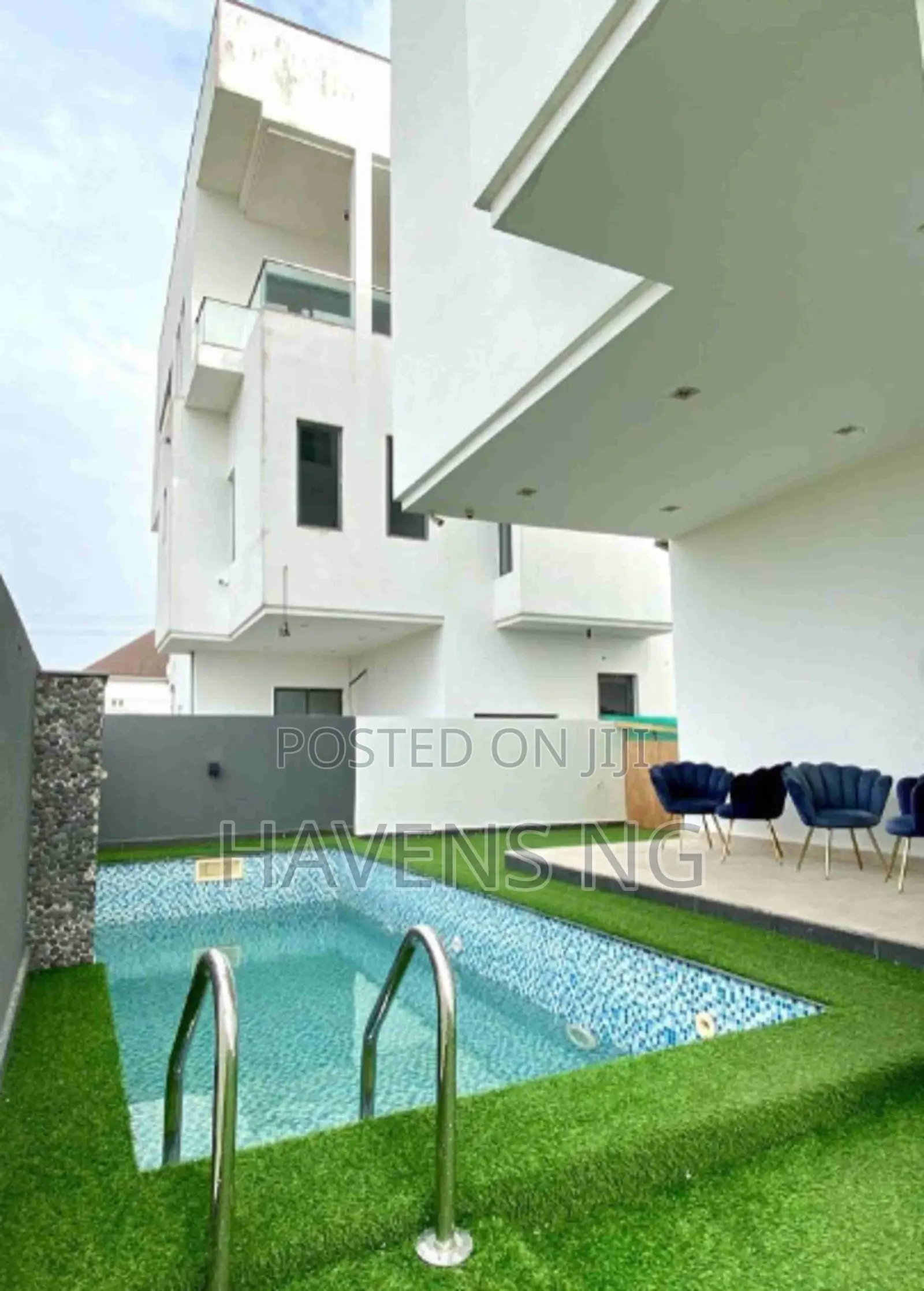 Luxury 5-Bedroom Fully Detached Home in Lekki Phase 1