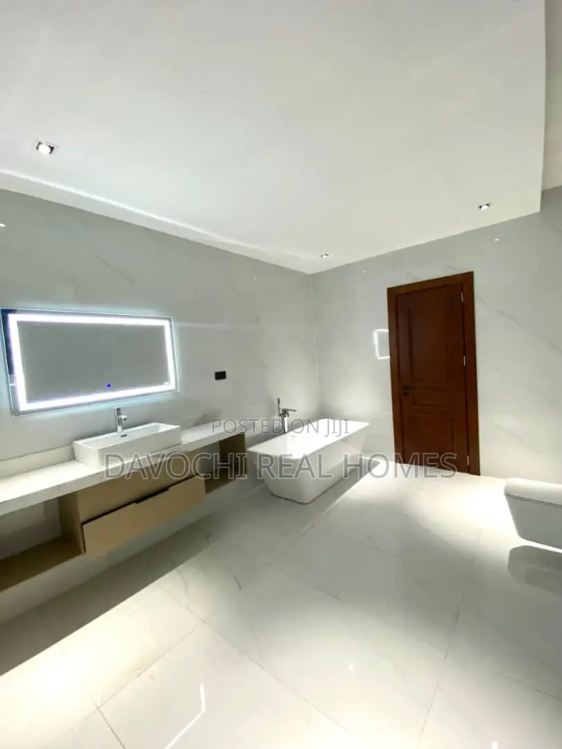 5bdrm Duplex in Lekki Phase1 for rent in Lekki Phase 1