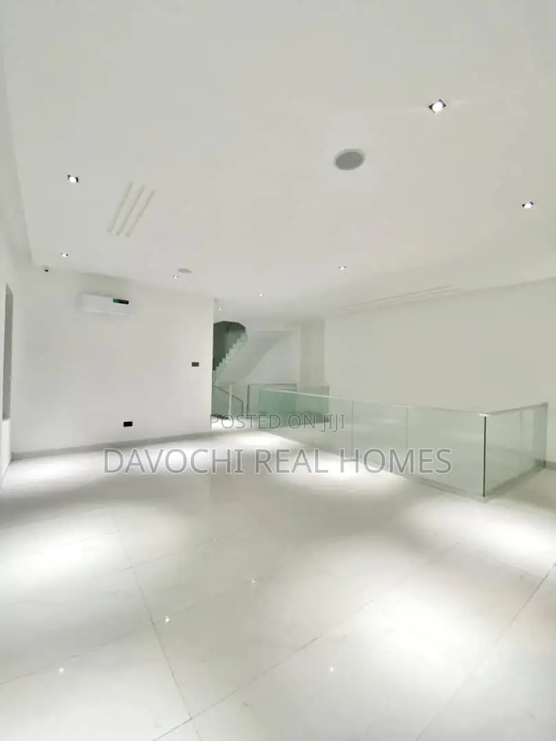 5bdrm Duplex in Lekki Phase1 for rent in Lekki Phase 1