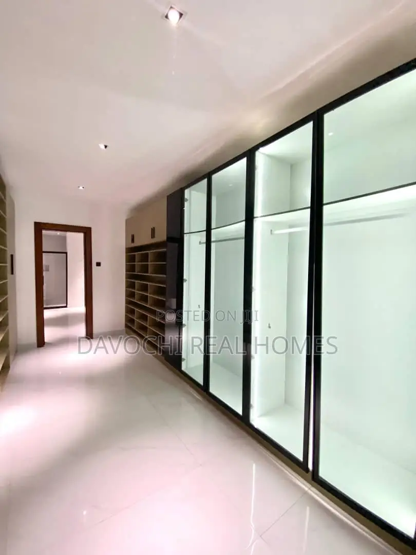 5bdrm Duplex in Lekki Phase1 for rent in Lekki Phase 1