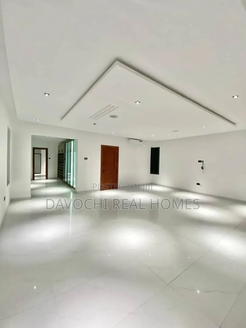 5bdrm Duplex in Lekki Phase1 for rent in Lekki Phase 1