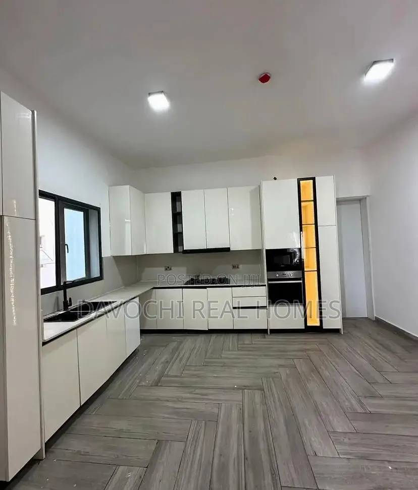 4bdrm Duplex in Off Admiralty, Lekki for rent in Lekki Phase 1