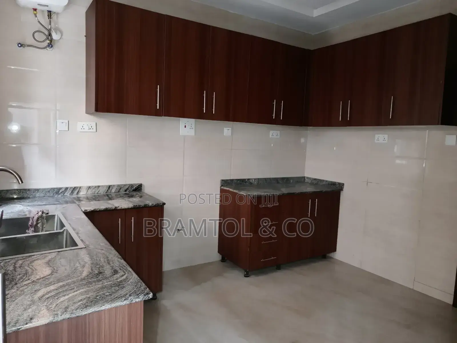 4bdrm Townhouse / Terrace in Wuye for rent in Wuye